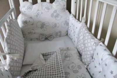 Комплект в кроватку "Mr.Teddy", (5 предметов): подушка, наволочка, простынь на резинке, одеяло , бортики.