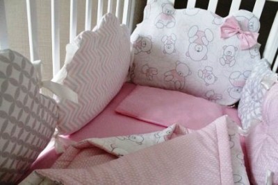 Комплект в кроватку "Ms.Teddy " розовый, (5 предметов): подушка, наволочка, простынь на резинке, одеяло, бортики-подушки